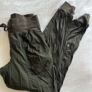 Lululemon Dance Studio Mid-Rise Jogger in Dark Olive Size 4